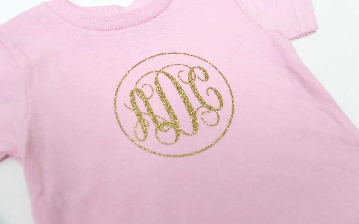 Click here to see how easy and quick it is to make a custom monogrammed toddler t-shirt gift. 