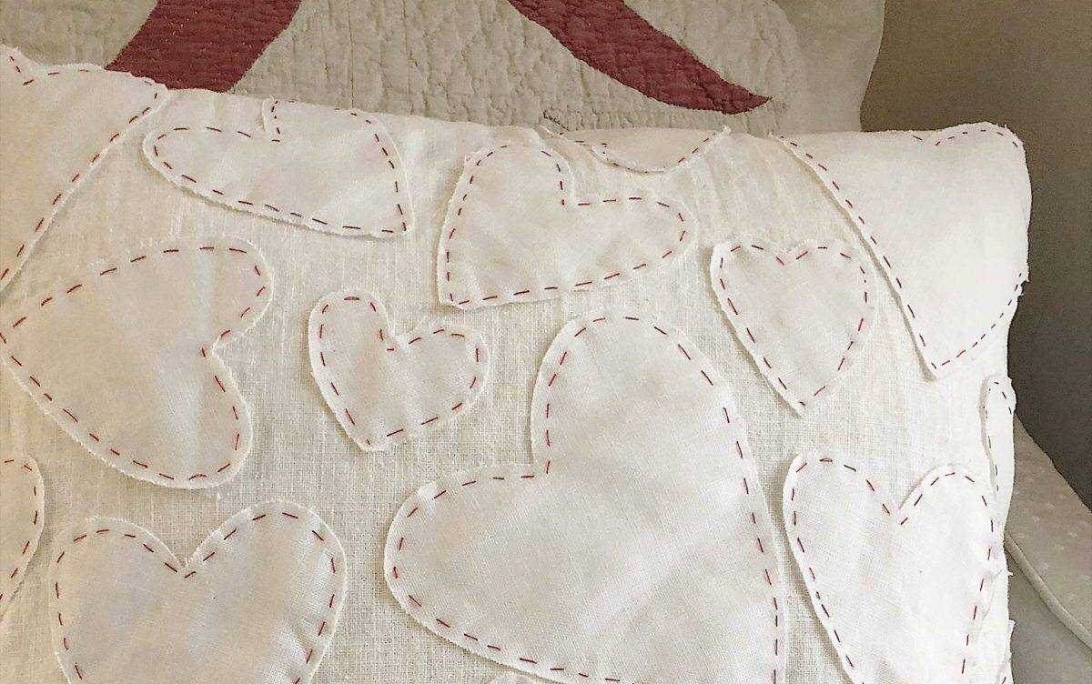 Featured Image for Valentine’s Day Pillow (#107090)