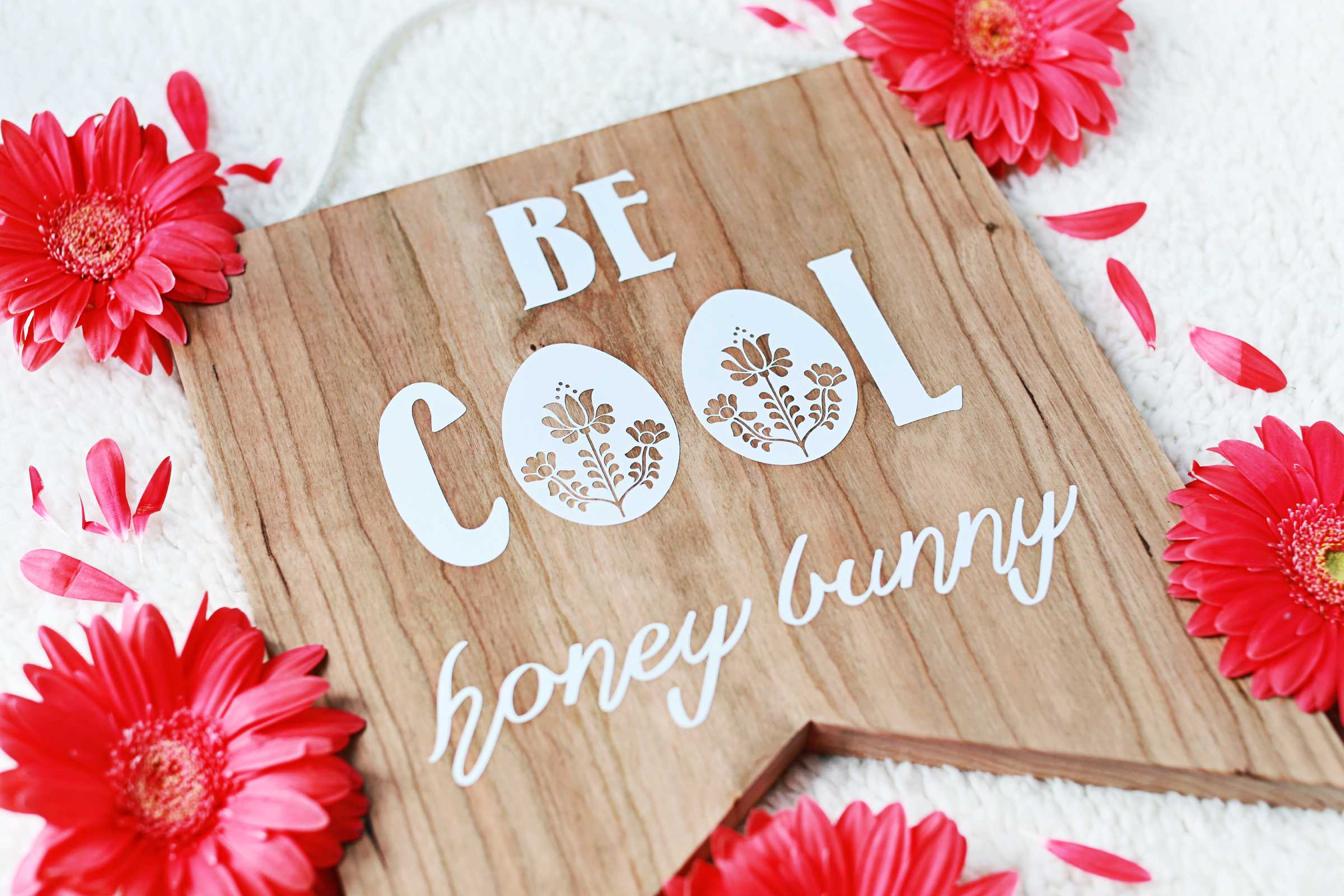 Featured Image for Super Cute Wooden Easter Sign (#108388)