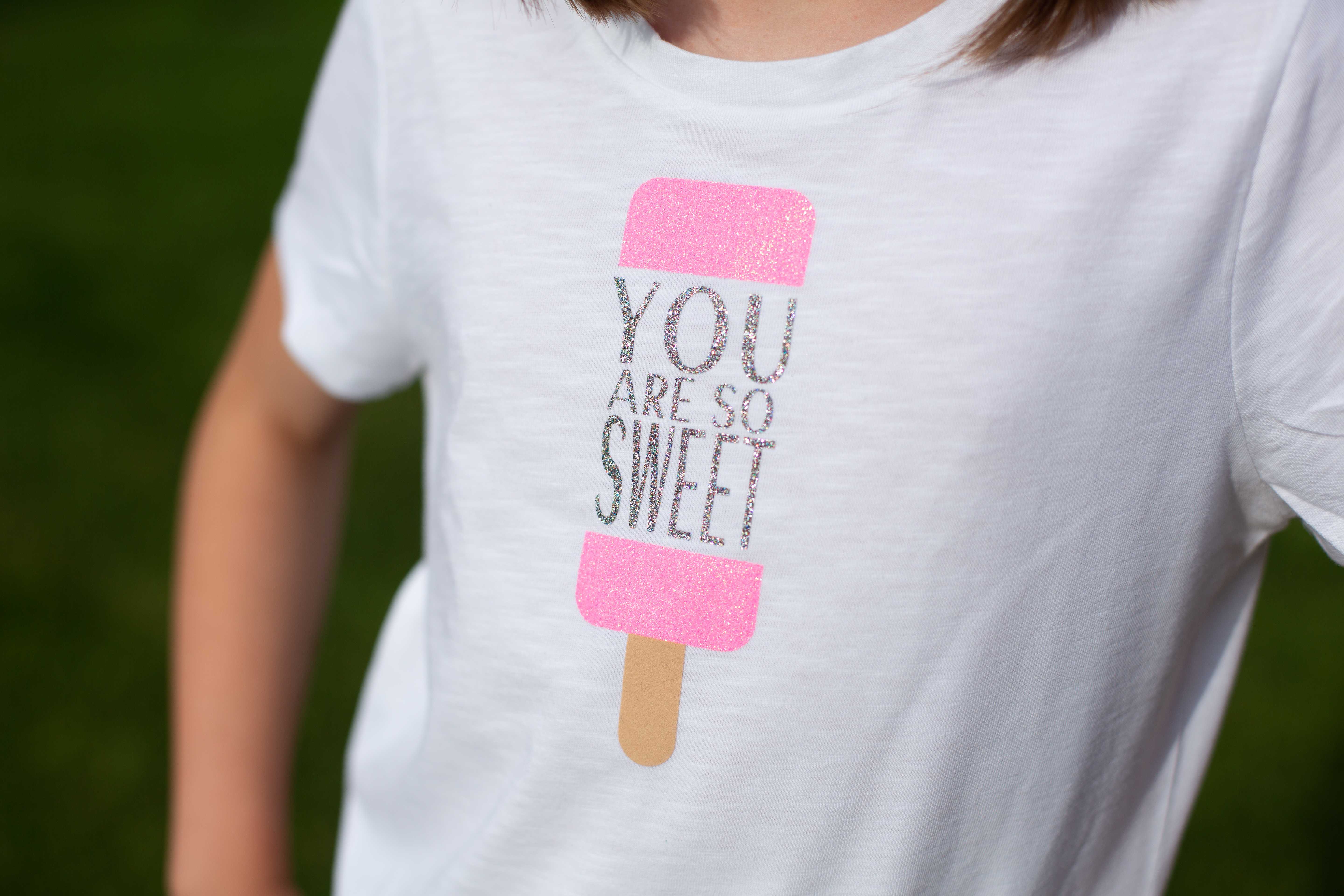 Featured Image for DIY Matching T-shirt and Bow (#110628)