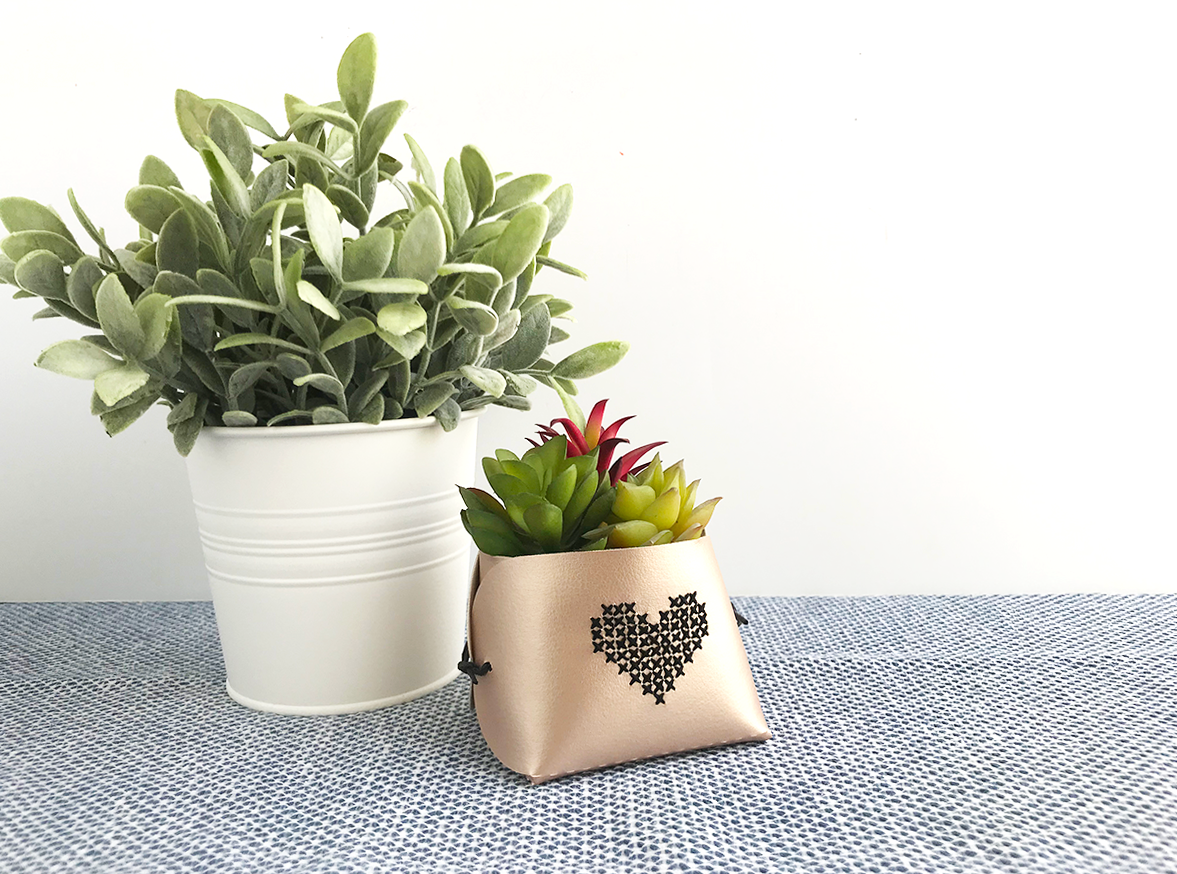 Featured Image for Stitched Leatherette Planter (#122405)