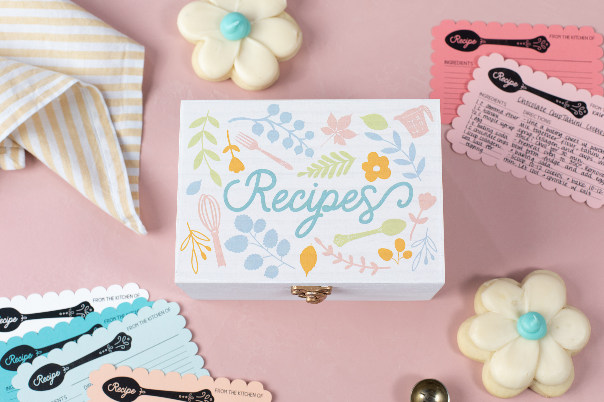 Featured Image for Recipe Box and Scalloped Recipe Cards (#124877)