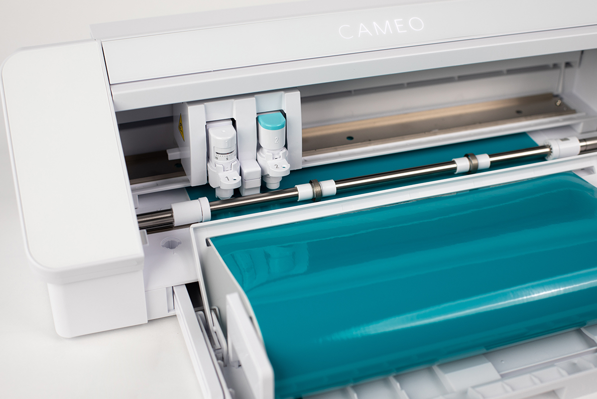 Silhouette Cameo® 4 Built-in Roll Feeder and Crosscutter