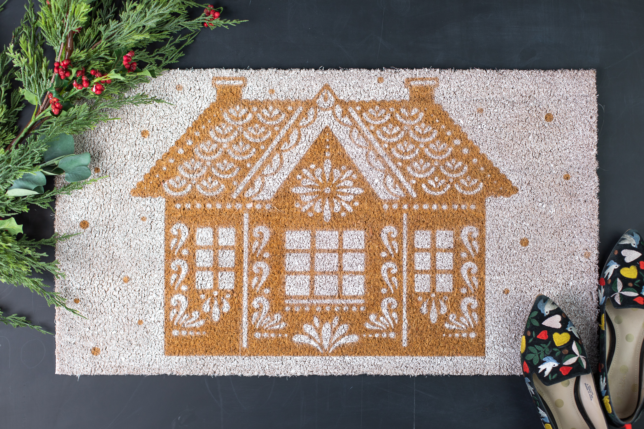 Featured Image for Gingerbread House Doormat (#125921)