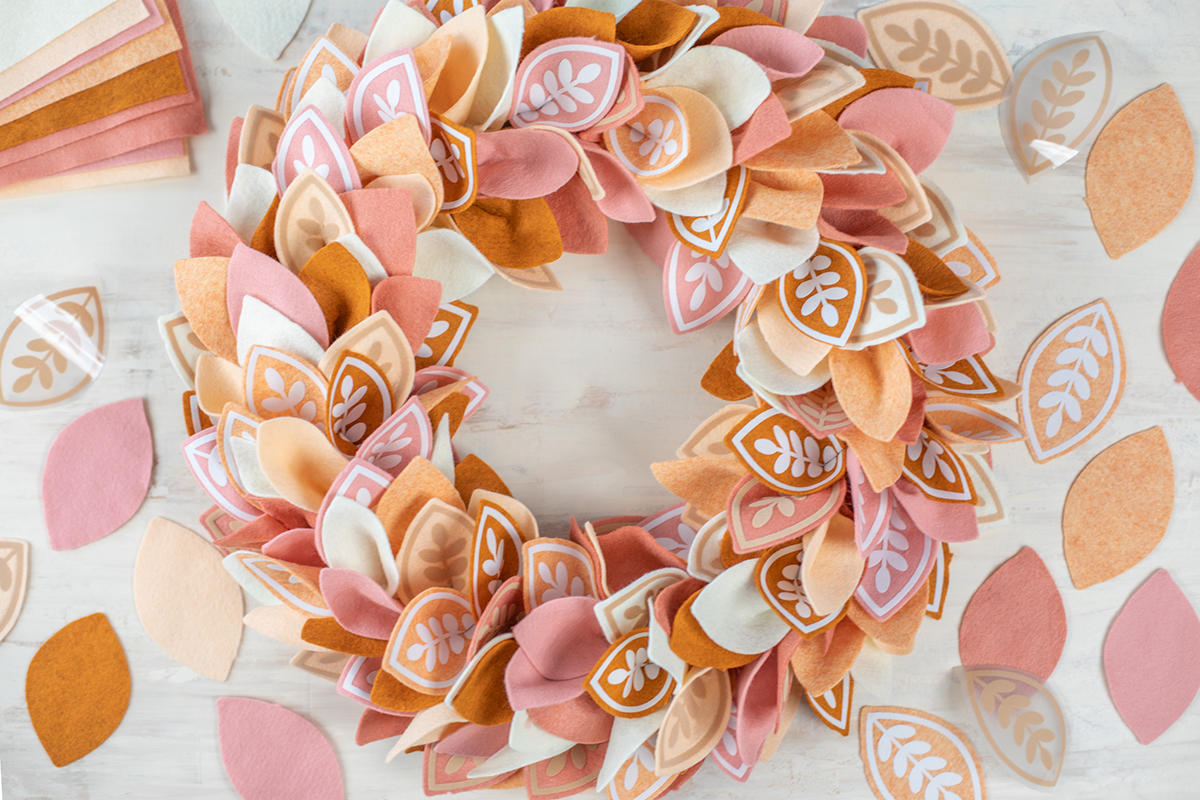 Featured Image for Felt and Heat Transfer Wreath with Benzie Design (#128825)