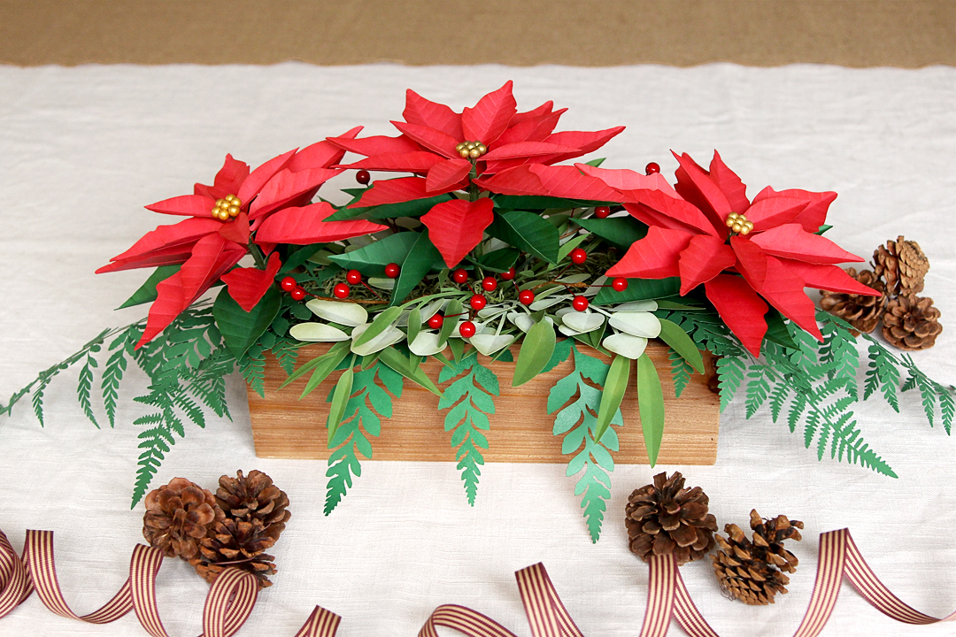 Featured Image for Paper Poinsettia Centerpiece (#129011)