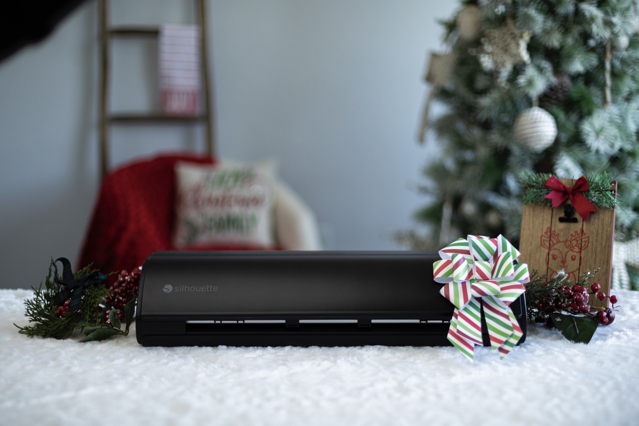 Featured Image for Celebrate the Season with Spectacular Silhouette Holiday Sales! (#130998)